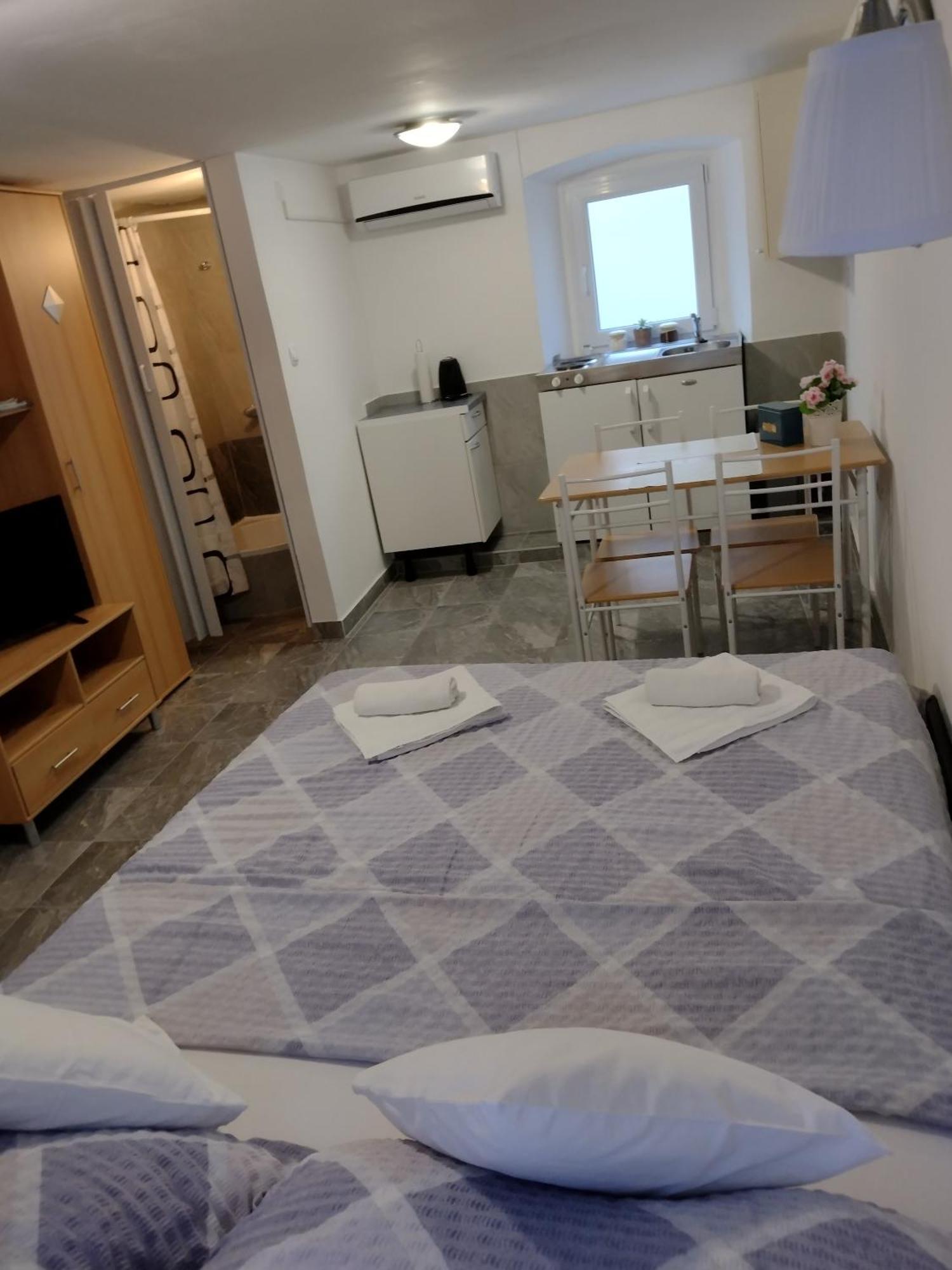 Apartment Angelove Сень Экстерьер фото